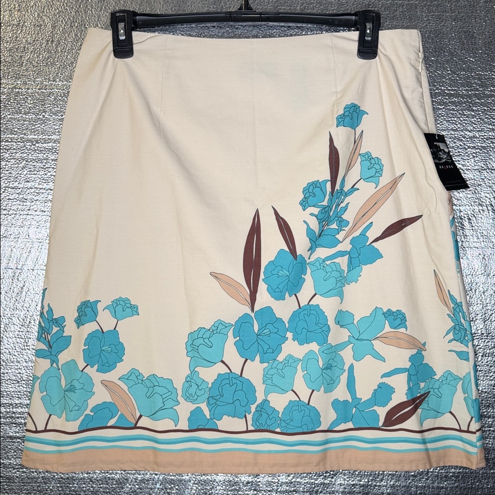 Liz Claiborne Access Cream and Blue Floral A-Line Skirt